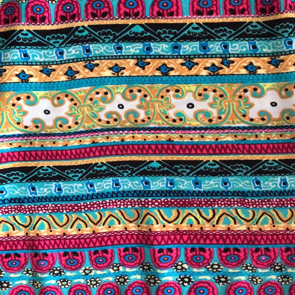 Tribal Top - Picture 3 of 5